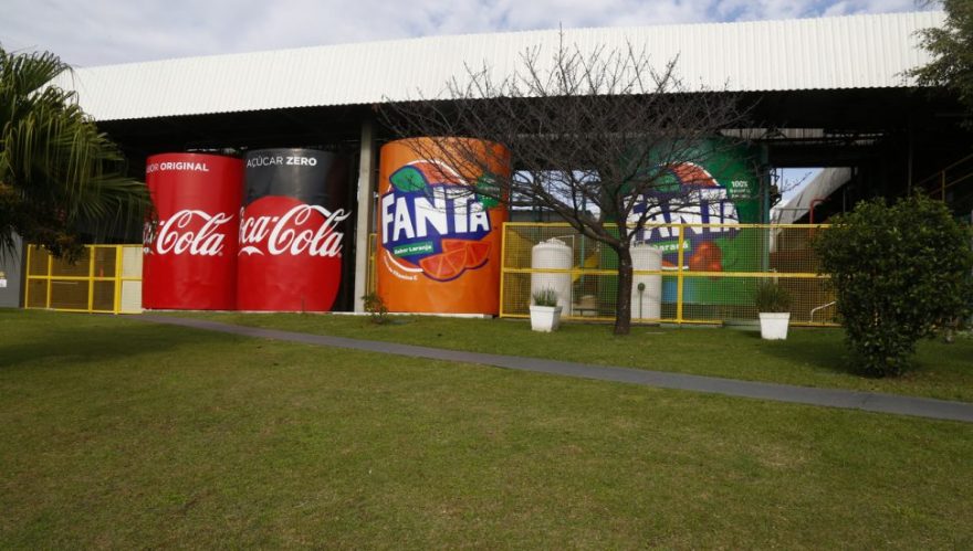 Cocacola abre 258 vagas no Paraná Veja como se candidatar  Grande