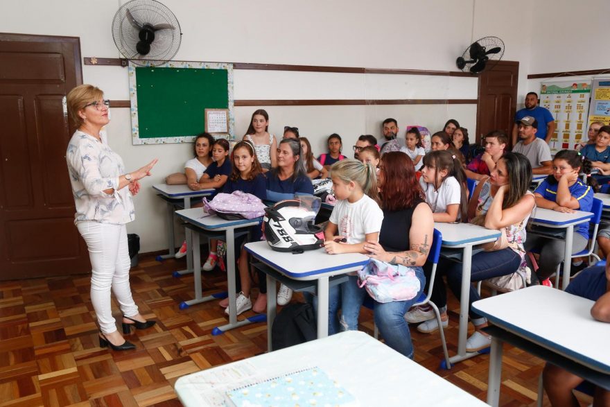 Alunos Da Rede Municipal Retornam às Aulas Para Mais Um Ano Letivo Grande Curitiba Seu Novo 0620